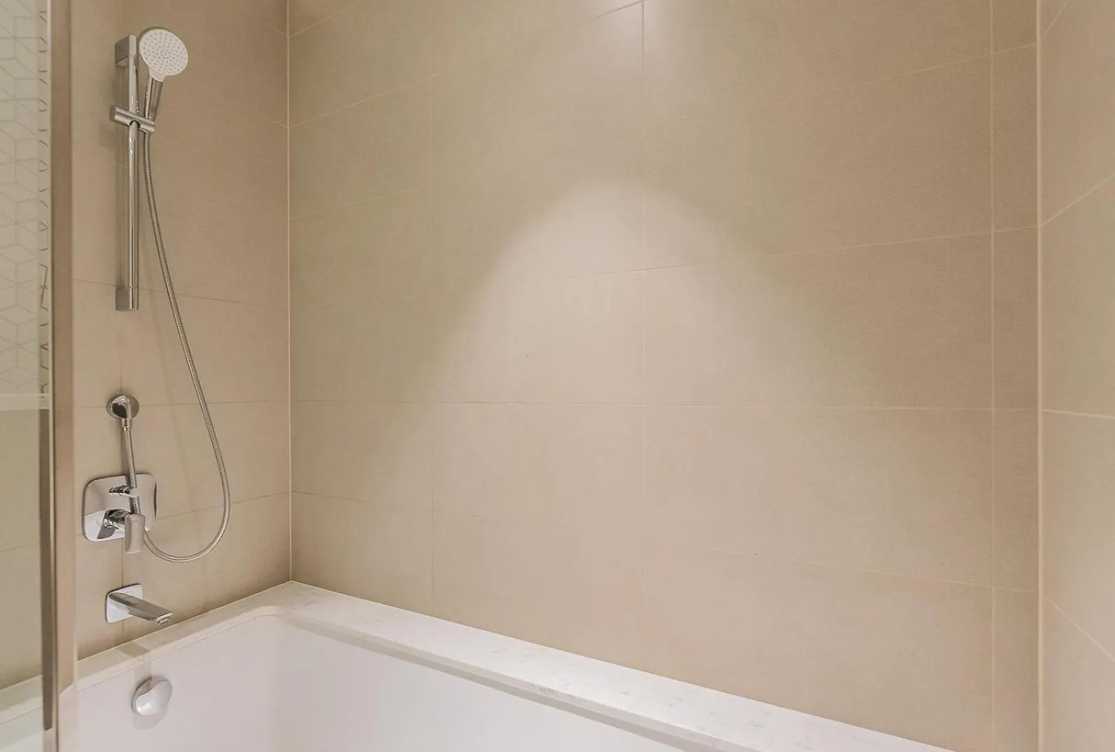 Beach Escape 1Br-Vida Residences Creek Beach Dubai Apartment