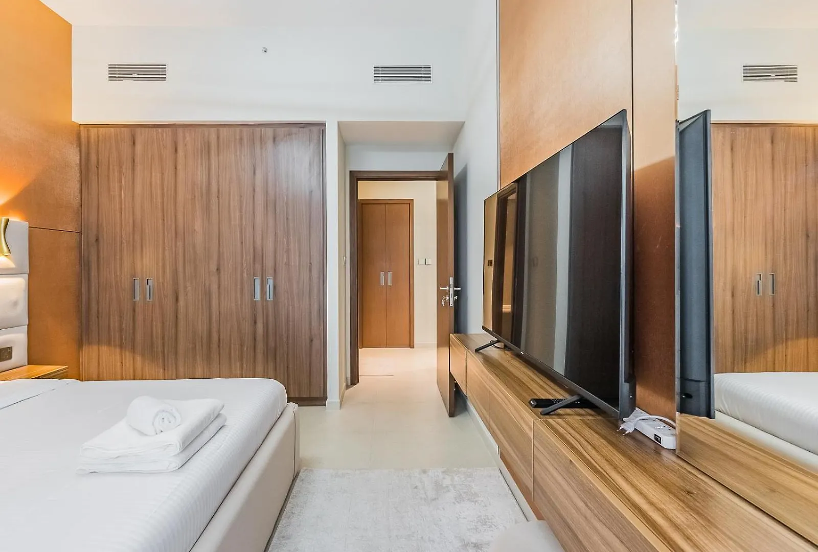 Beach Escape 1Br-Vida Residences Creek Beach Dubai United Arab Emirates